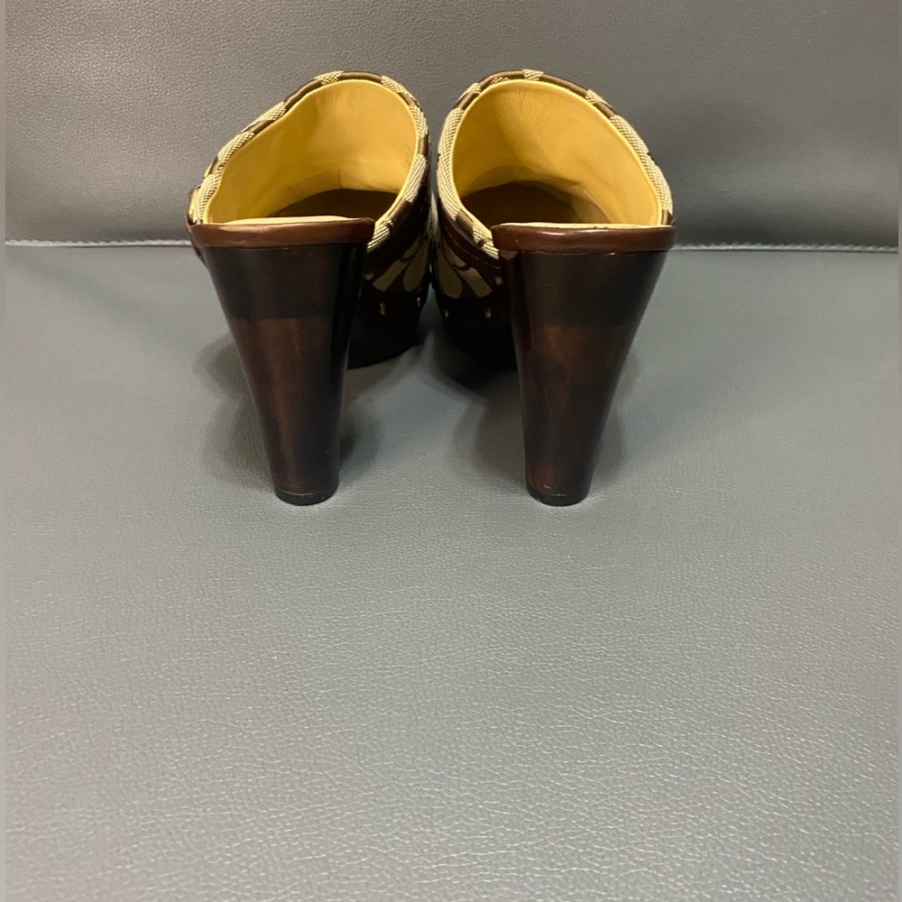 Coach Vintage Signature Jacquard Clogs - Picture 6 of 7
